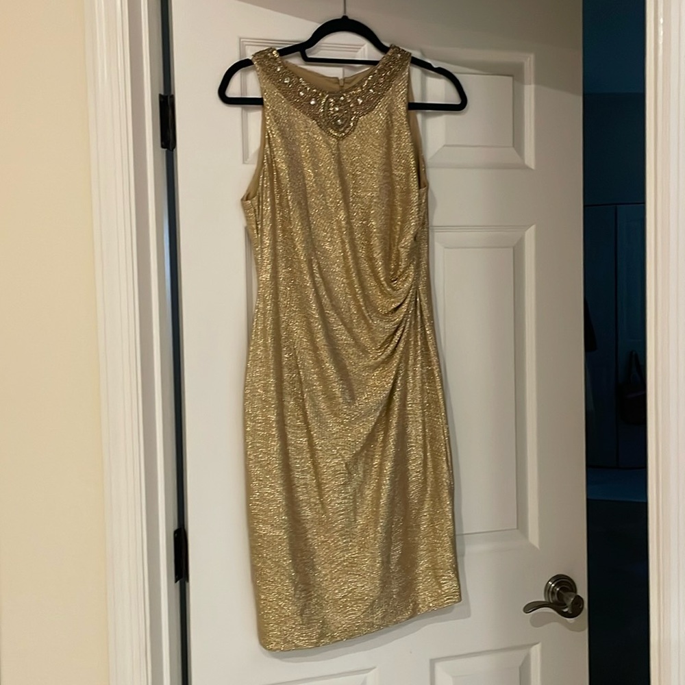 Knee length dress, lightly worn, very light and comfortable